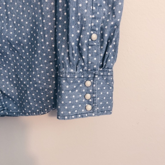 🎉 HP 🎉 Levi’s | Denim Button Up + White Dots - Picture 3 of 6